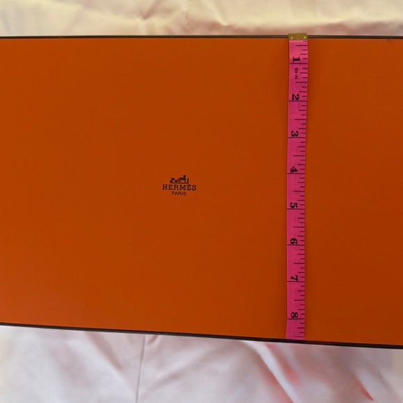 Brand New Empty Hermes Shoe Box with 2 shoe dust bags and 2025 ribbon - Picture 2 of 11